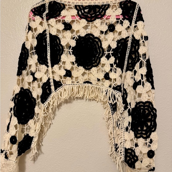Black and Cream Crochet Shrug - Picture 3 of 3